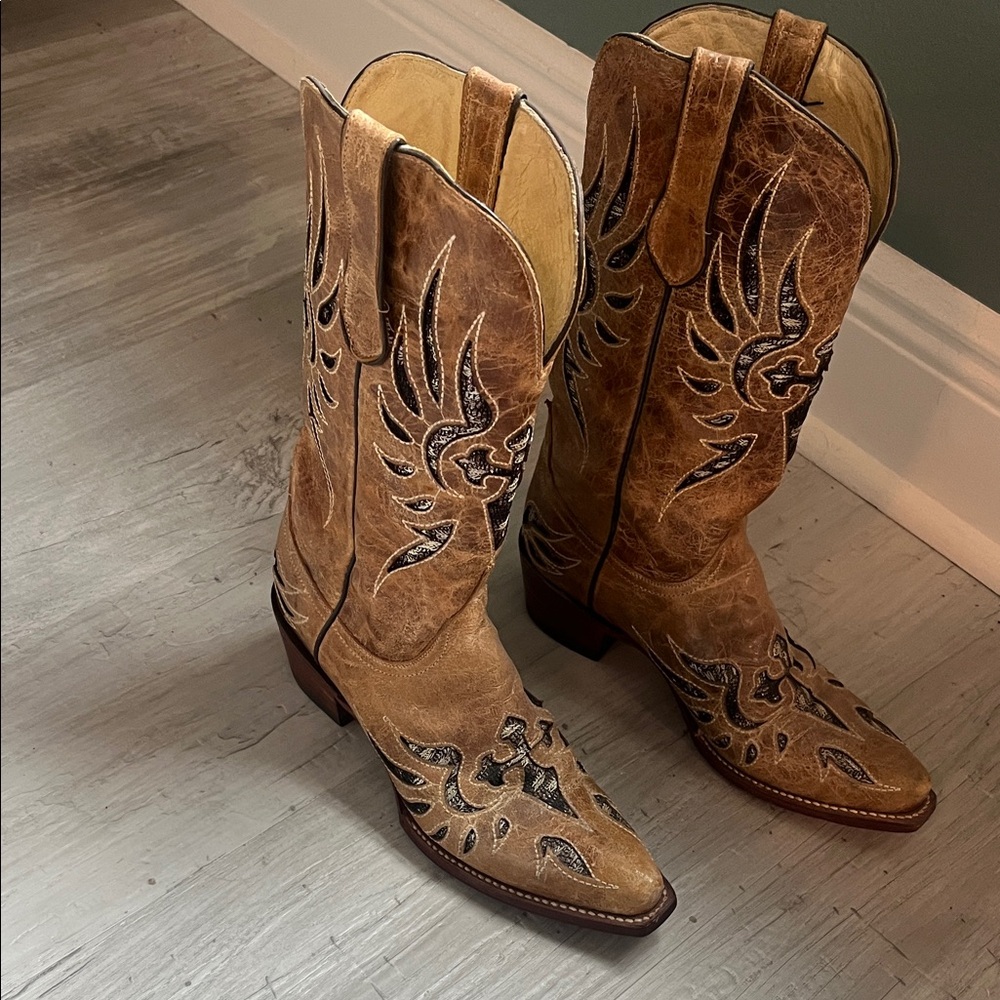 Ferrari Cream and Brown Leather Detail